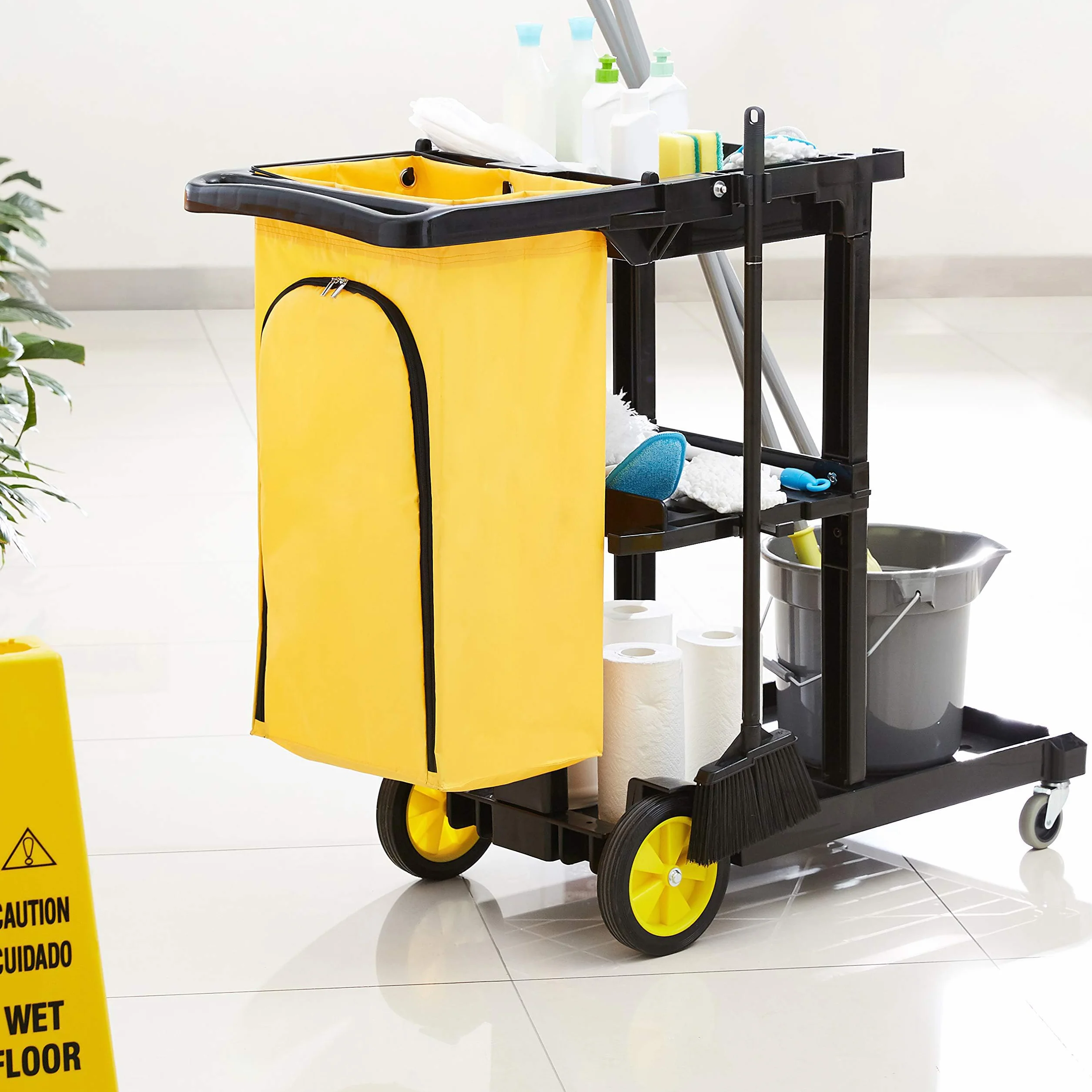 Amazon Basics Carrello per pulizia 2 Ripiani Bianco con Sacco con Zip