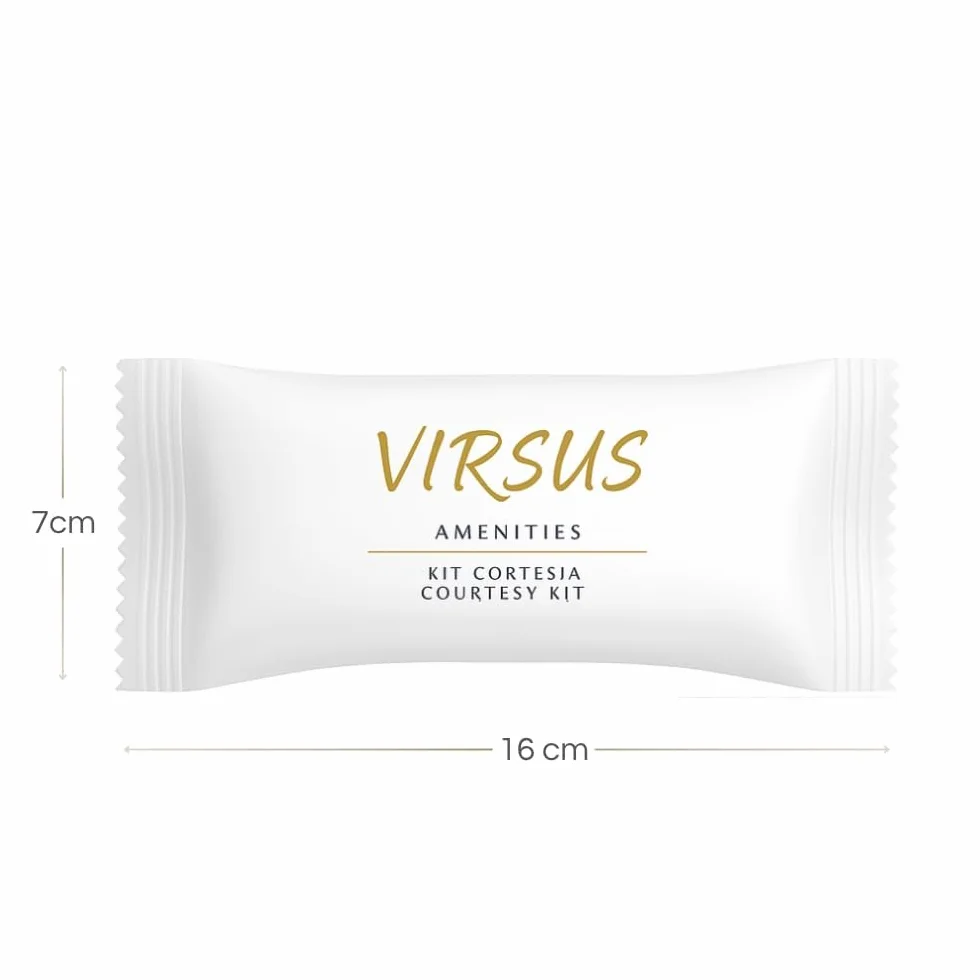 Virsus 400 Pezzi Kit Cortesia in 100 Bustine contenente ognuna: 1 Bustina Igiene intima 10ml, 1 Bustina Doccia Shampoo 10ml, 1 Saponetta 9gr, 1 cuffia monouso per Albergo Hotel B&B, Linea cortesia