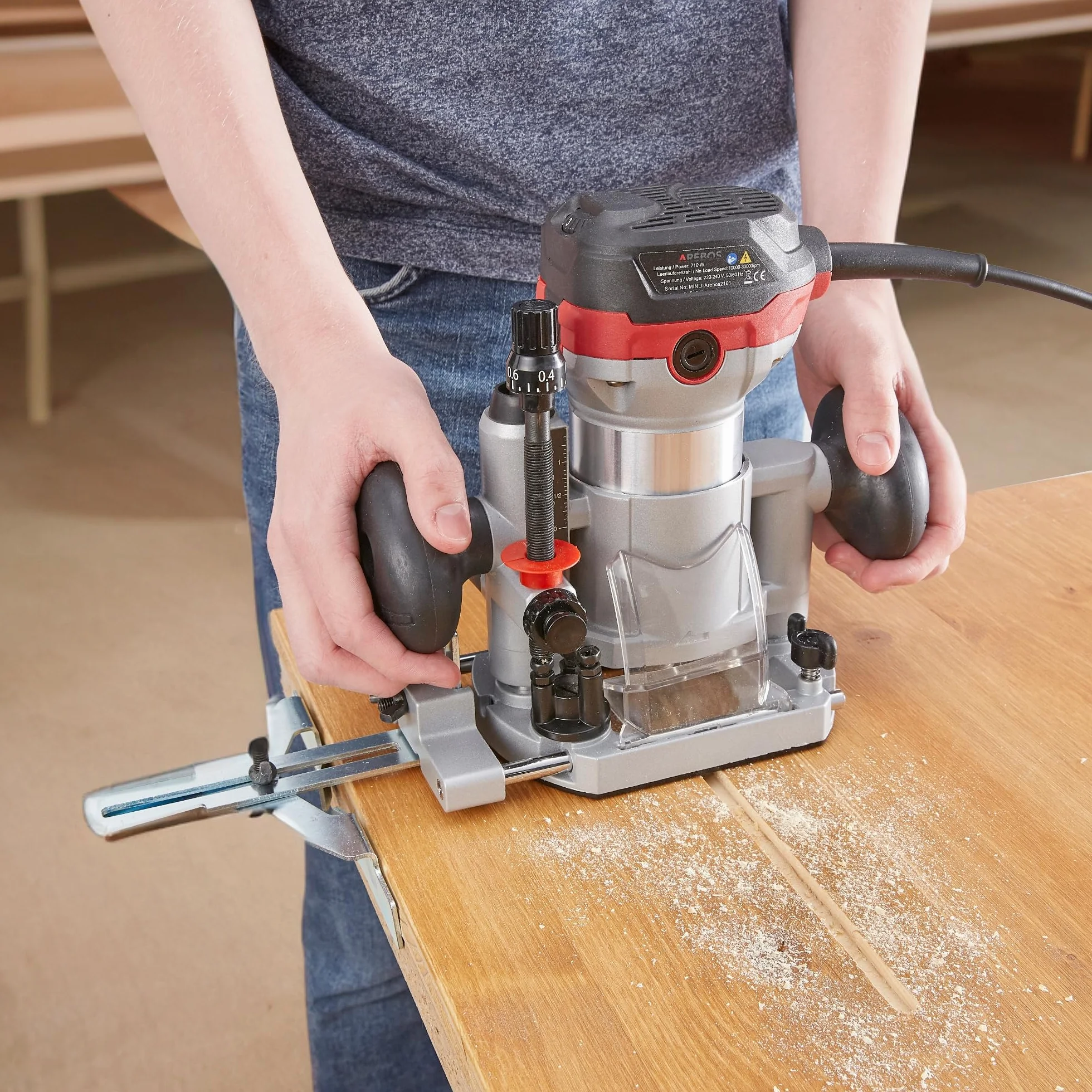 Arebos Fresatrice verticale | Fresatrice per legno con 6 livelli di velocità | Bloccaggio mandrino 710 W | Base a immersione e trimmer | Pinza di serraggio Ø 6 e 8 mm | Con borsa porta utensili
