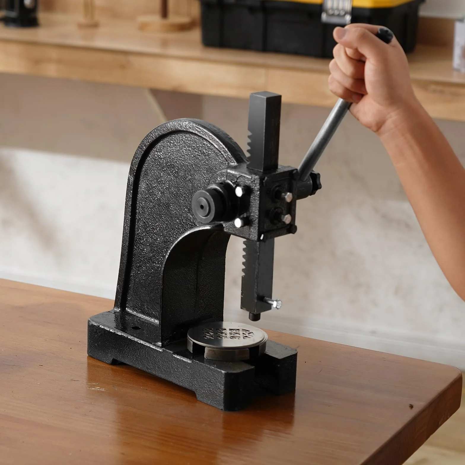 VEVOR 1 TON Manual Arbor Press, 5.9" Max Height, Heavy Duty Cast Iron Desktop Press