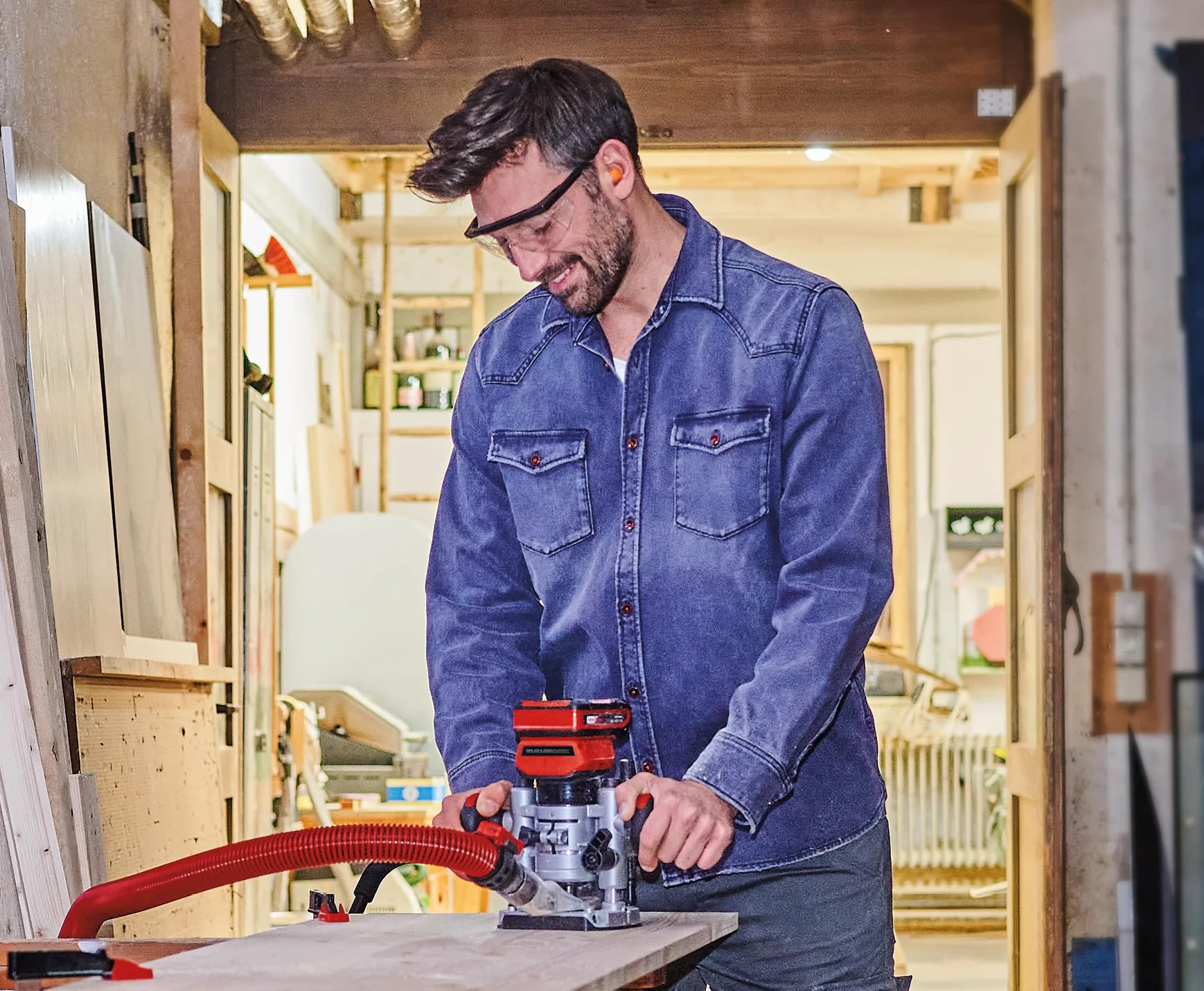 Einhell Professional Fresatrice verticale a batteria TP-RO 18 Li BL-Solo Power X-Change (18 V, alt. di sollev. 35 mm, motore Brushless, incl. guida parallela, senza batteria e caricabatteria)