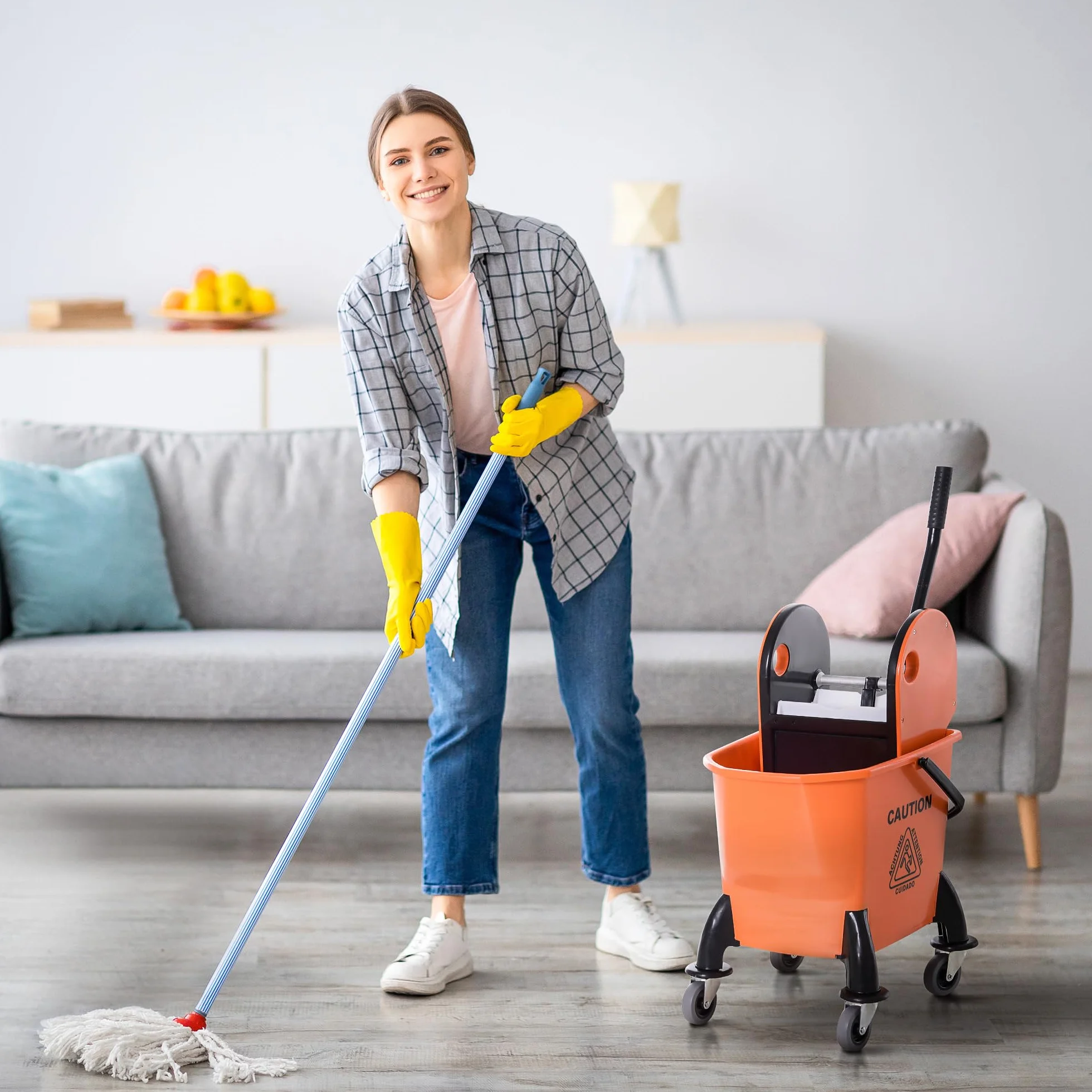 HOMCOM Carrello Pulizie Professionale 26L Strizzatore Rimovibile Ruote 44x36x90cm Arancione