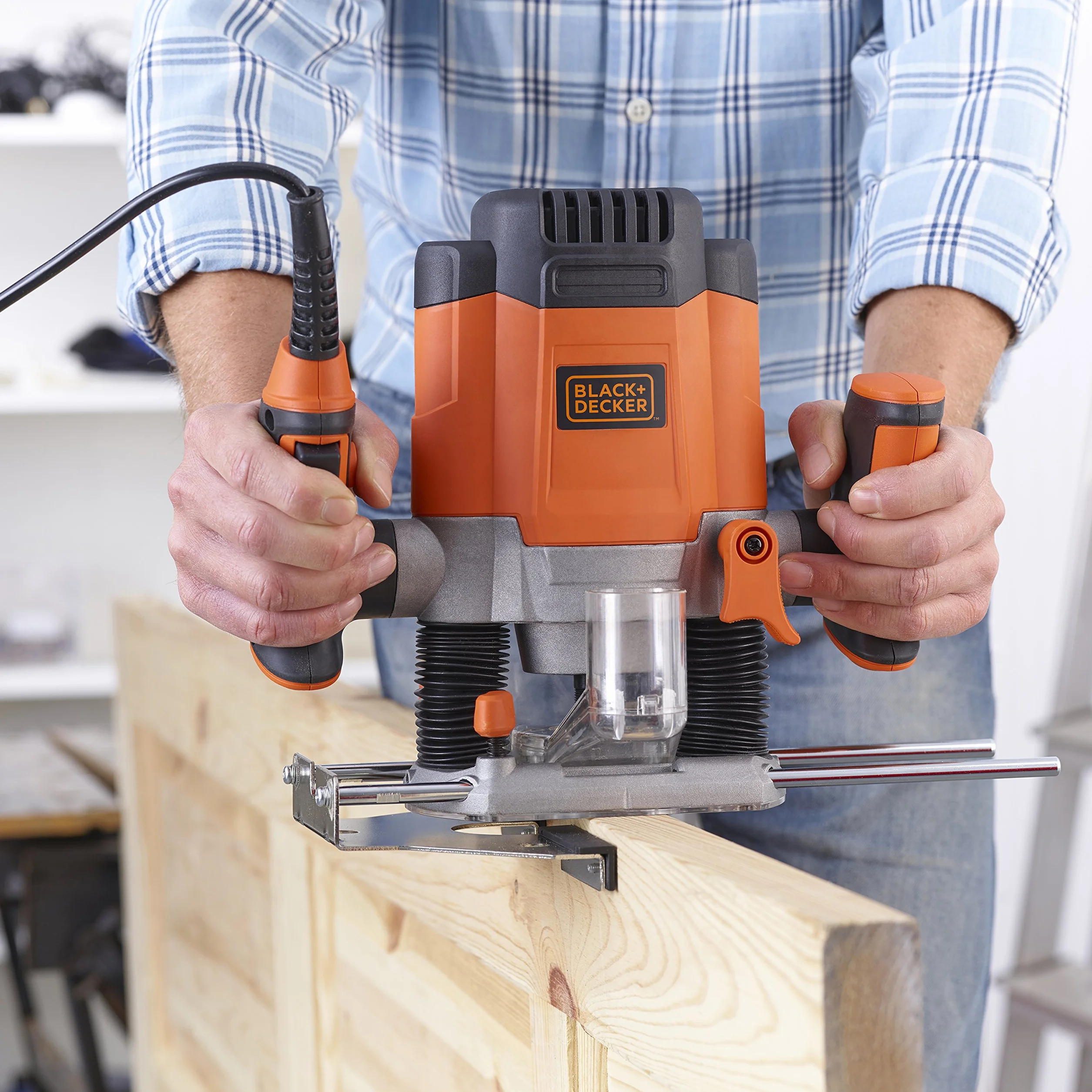 BLACK+DECKER, ELETTROFRESATRICE 1200 W IN VALIGETTA CON 6 FRESE. KW1200EKA-QS