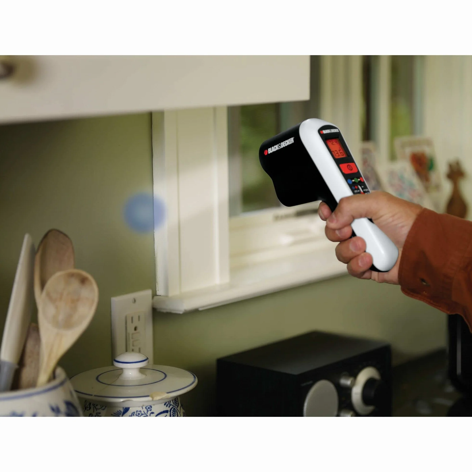 BLACK+DECKER TLD100-XJ Rilevatore Termico a Raggi Infrarossi, Display Digitale, Batteria 9V