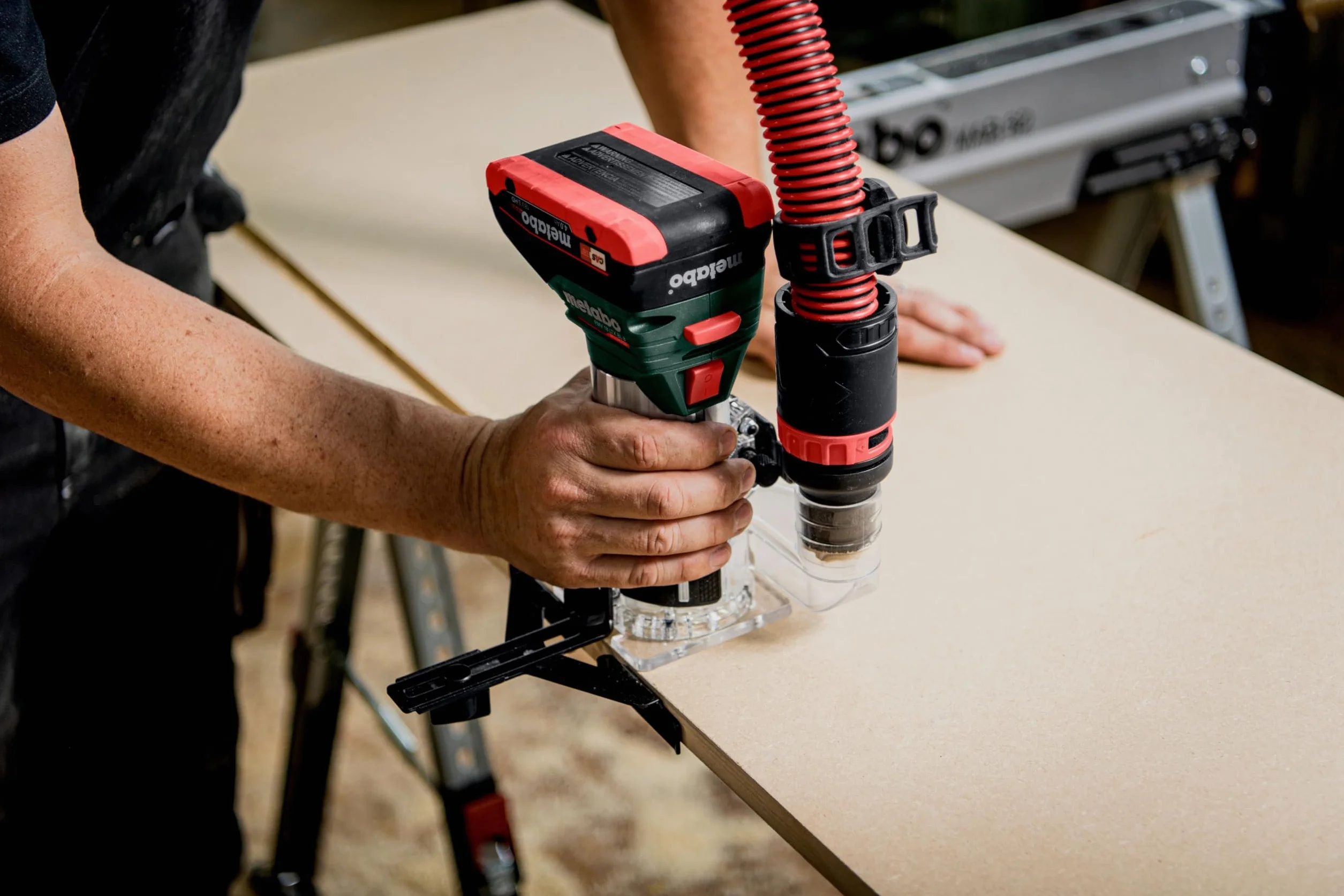 Metabo FMV 18 LTX BL 8 - Fresa a batteria con metaBOX 145 (peso 1,6 kg, velocità a vuoto 4800-29000/min) 601742840