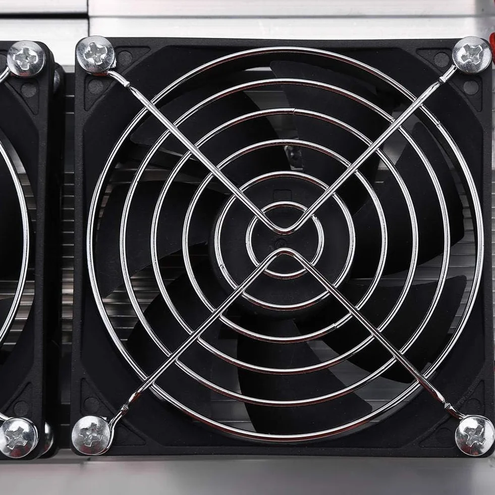 Piastra di refrigerazione a semiconduttore con ventola, di raffreddamento termoelettrico Peltier fai-da-te 12V